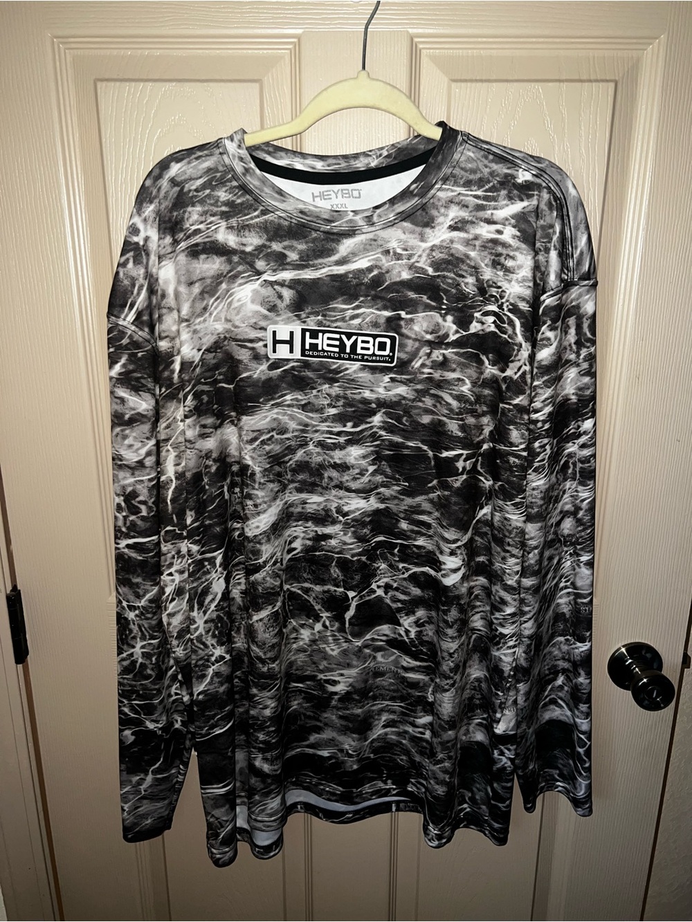 HEYBO Black & White Waterprint Performance Long Sleeve
